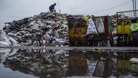 Puluhan Kantong Darah HIV Ditemukan di TPS, PMI Bangkalan Akui Teledor