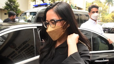 Rachel Vennya Bungkam Tinggalkan Polda Metro Usai Diperiksa