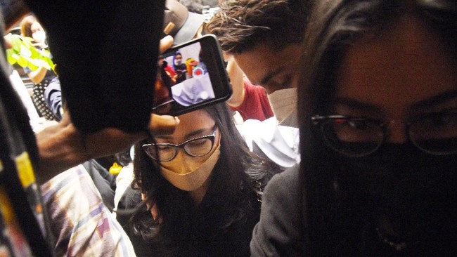 Ovelina Pratiwi, staf honorer DPR yang bantu pelarian selebgram Rachel Vennya dari karantina usai dari luar negeri pernah tak lulus dalam asesmen pegawai DPR.