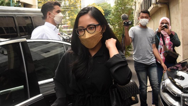 CEO dan Founder Erigo, Muhammad Sadad diperiksa polisi dalam kasus pelanggaran ketentuan karantina kesehatan yang melibatkan Rachel Vennya.