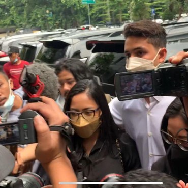 Diperiksa Sebagai Tersangka Kasus Kabur Karantina, Rachel Vennya Minta Doa