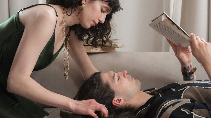 Terkenal Pedas, Begini Cara Aman Menggunakan Essential Oil Peppermint Buat Atasi Rambut Tipis!