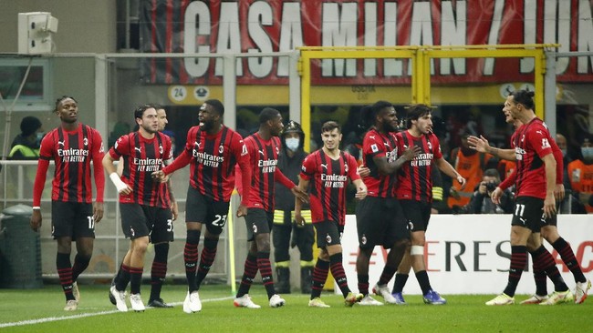 AC Milan akan menjamu Liverpool dalam laga Liga Champions di San Siro, Rabu (8/12) dini hari WIB. Berikut prediksi susunan pemain.