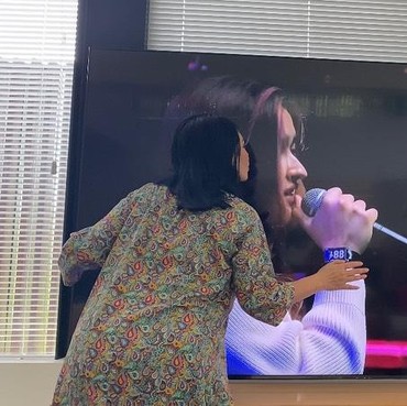 Titi DJ Bangga Lihat Stephanie Poetri Manggung di LA