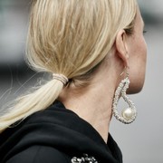 BeauPicks: WFH atau WFO, Deretan Anting Berikut Siap Buat Tampilan Profesionalmu Makin Stylish