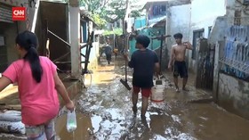 VIDEO: Banjir Di Pejaten Surut, Warga Bebersih Rumah