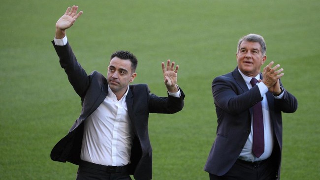Presiden Barcelona Joan Laporta memastikan timnya sudah resmi merekrut dua pemain bintang baru untuk musim depan.