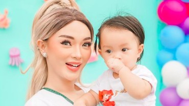 Belum Genap 2 Tahun, Anak Zaskia Gotik Sudah Jago Goyang Itik
