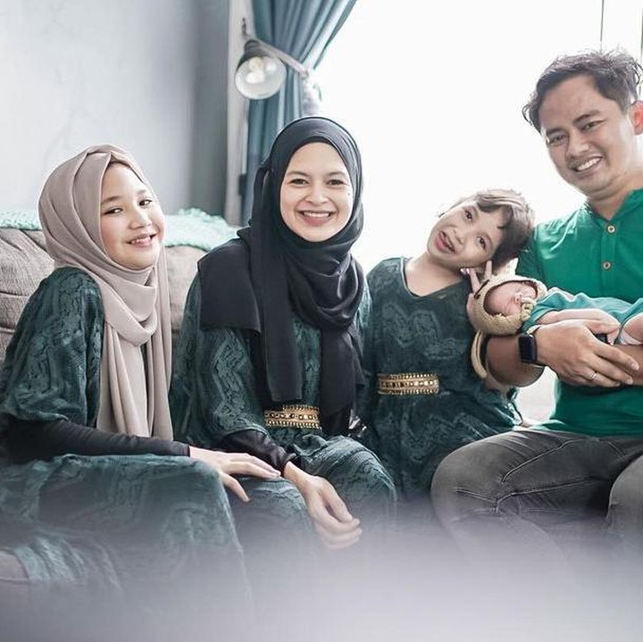 <p>Saat ini Zhi Alatas sudah berkeluarga dan dikaruniai tiga anak.  (Foto: Instagram @zhialatas)</p>