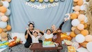 Ririe Fairuz dan Ayus Sabyan tampak kompak merayakan ulang tahun Bian putra sulung mereka&period; Yuk intip potretnya&excl;