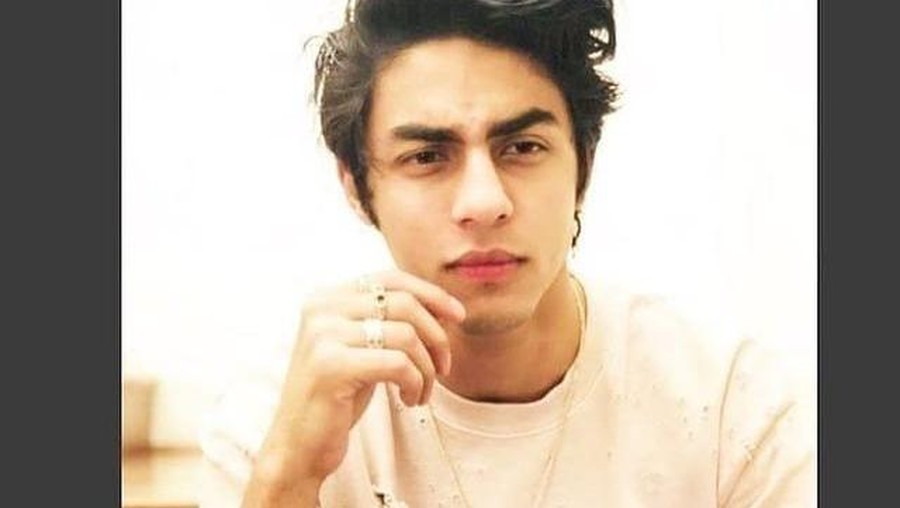 Aryan Khan, Putra Shah Rukh Khan Bikin Heboh karena Minum Alkohol