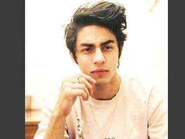Aryan Khan, Putra Shah Rukh Khan Bikin Heboh karena Minum Alkohol