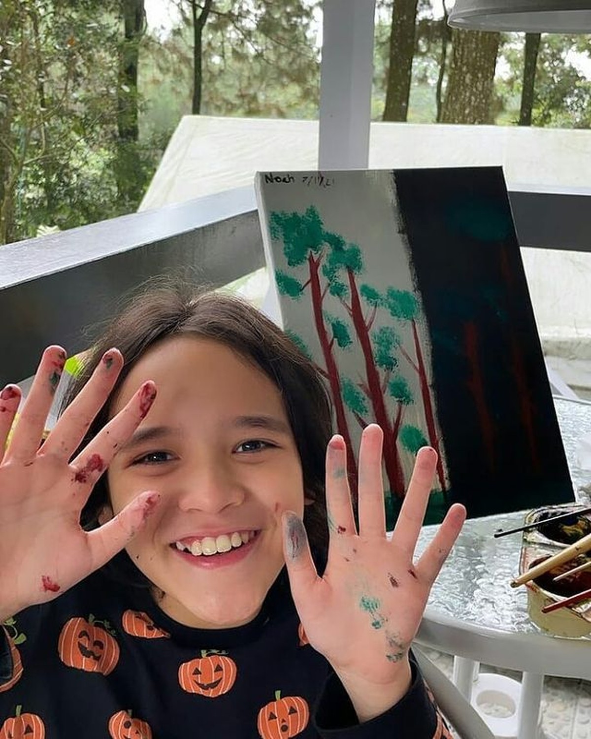 BCL dan sahabatnya Dena Rachman membawa Noah liburan menikmati alam di akhir pekan&period; Yuk kita intip potret keseruan mereka&excl;