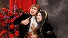 8 Gaya Kocak Prewedding Ria Ricis dan Teuku Ryan Pakai Baju Adat Jawa Ria Ricis dan Teuku Ryan melakukan sesi pemotretan prewedding memakai baju adat Jawa. Yuk intip pose kocak mereka!