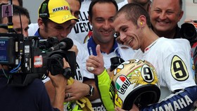 FOTO: 9 Gelar Juara Dunia Valentino Rossi