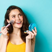 Makeup Flawless di Wajah Beruntusan, Emang Bisa? 4 Cara Ini Bisa Bikin Complexion Makeup Auto Flawless!