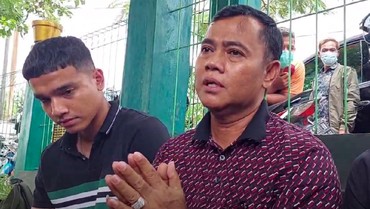 img-title Ayah Bibi Ardiansyah Bantah Isu Berseteru dengan Keluarga Vanessa Angel