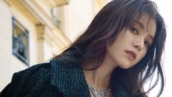 Ikut Masuk Dunia Hiburan di Usia 63 Tahun, Paras Ibunda Han Hyo Joo Jadi Sorotan