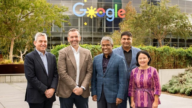 Indosat Ooredoo Gandeng Google Cloud Percepat Digitalisasi UMKM Kolaborasi Indosat Ooredoo dan Google Cloud membuka peluang digital bagi jutaan UMKM dengan penawaran yang dipersonalisasi.