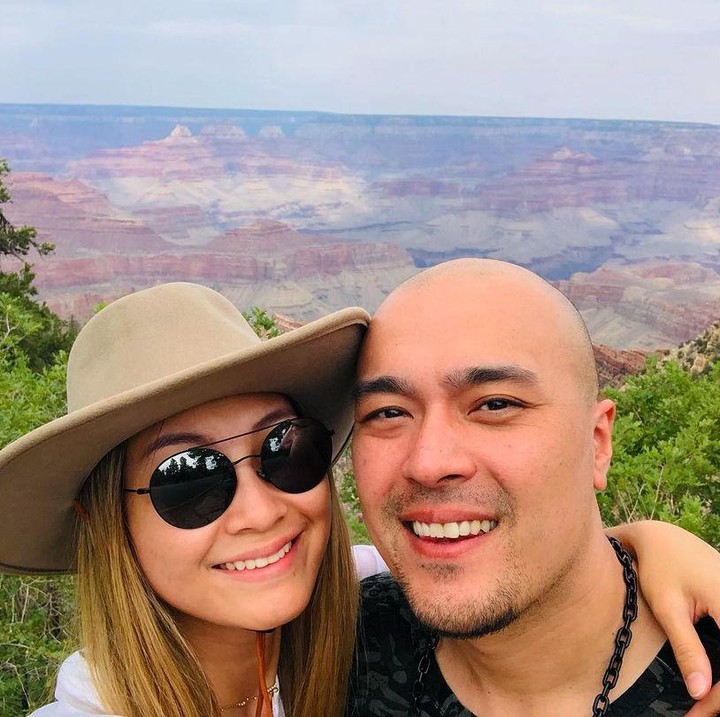 <p>Presenter Jesslyn Lim, diketahui sudah menikah dengan pria keturunan Yunani-Korea benama Philips Stavropoulos, Bunda. (Foto: Instagram @jesslyn_limmm)</p>