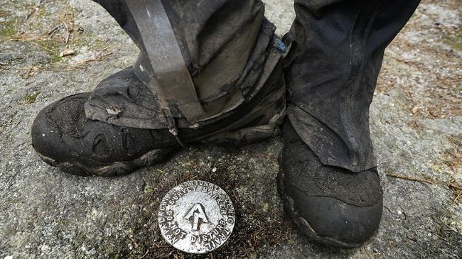 FOTO: Kakek 83 Tahun Taklukan Pendakian Appalachian Trail