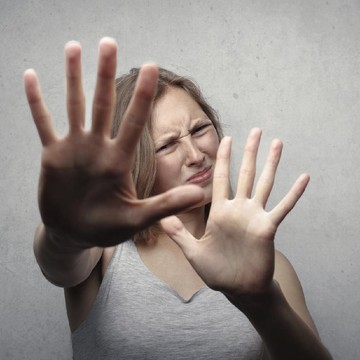 5 Alasan Utama Mengapa Banyak Perempuan Bertahan di Rumah Tangga yang Penuh Kekerasan