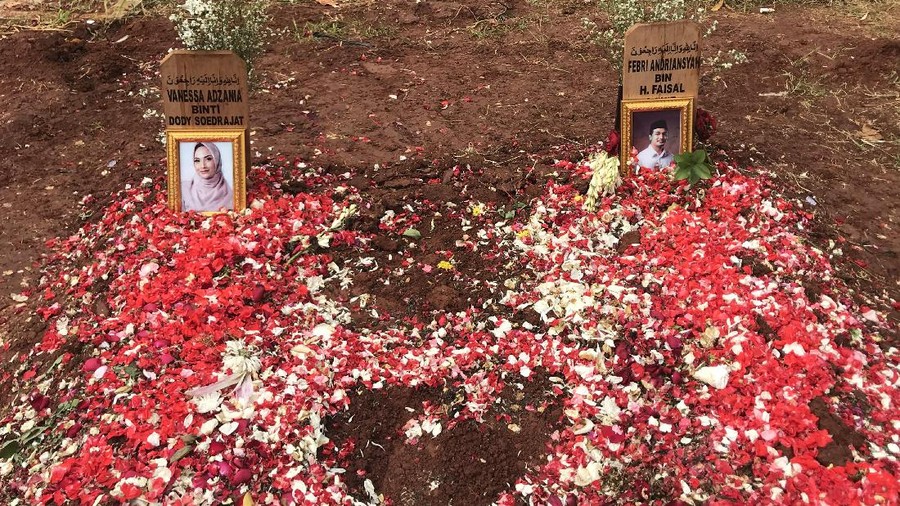 Makam Vanessa Angel dan Bibi (Foto: Firda/detikcom)