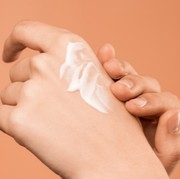 Kenali Perbedaan Gel Moisturizer dan Cream Moisturizer, Jangan Salah Pilih!
