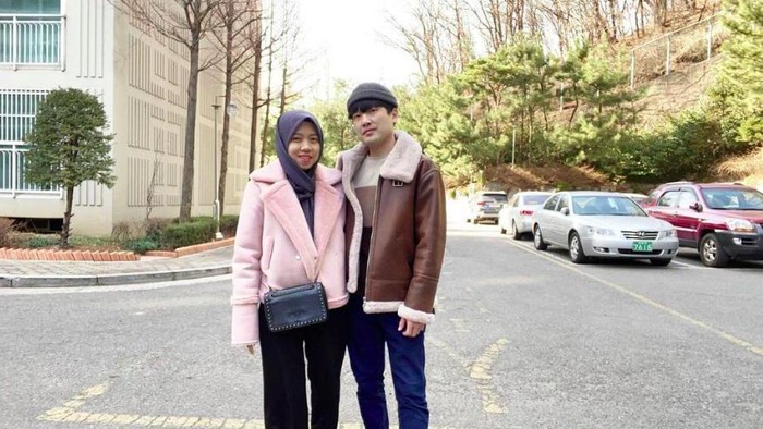 Prawindu Prima dan Keluarga di Korea