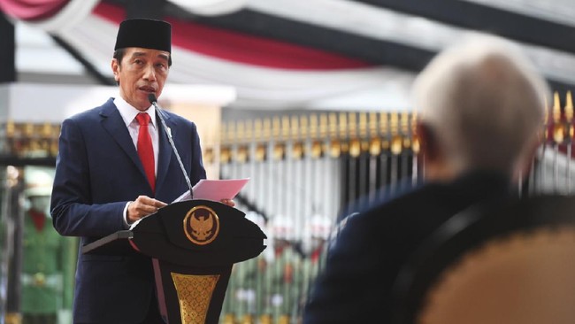 Jokowi menyatakan akan melawan langkah Uni Eropa yang menggugat kebijakan larangan ekspor nikel RI ke WTO dengan cara apapun.