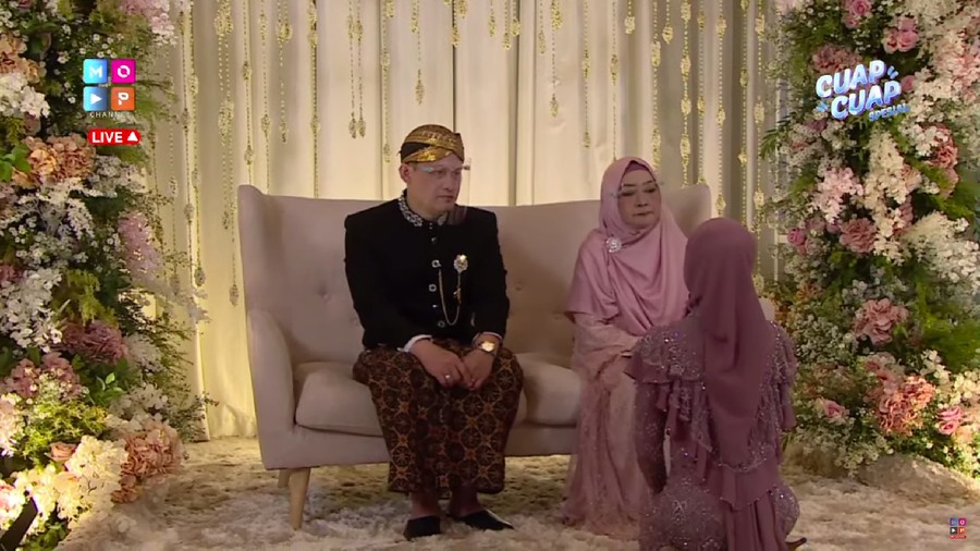 Prosesi Siraman Ria Ricis