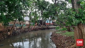 Warga Cipinang Harap Anies Segerakan Keruk Sungai seperti Era Ahok