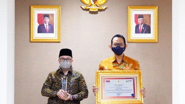 TASPEN Raih Outstanding Achievement of Public Service Innovation 2021