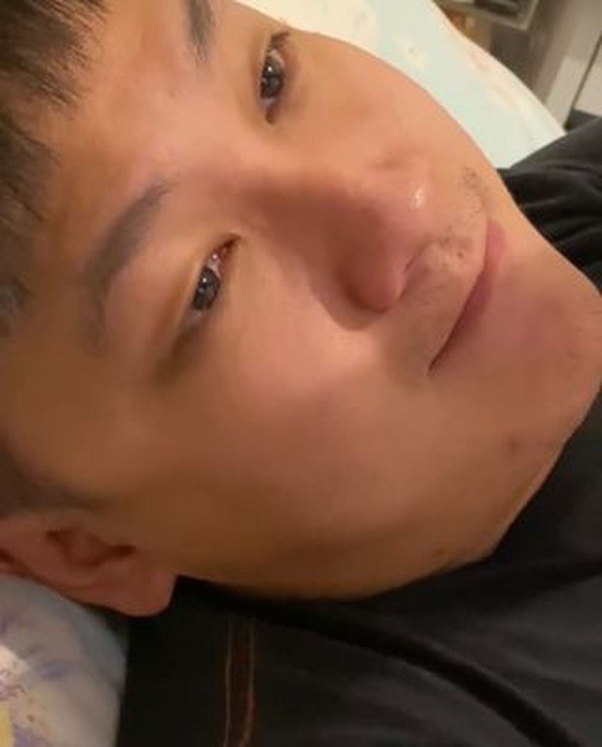 Regina Ivanova memberikan kejutan kepada sang suami tentang kehamilannya&comma; ekspresi Lucky Jayadi pun disorot&period; Yuk intip&excl;