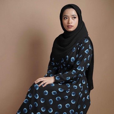 7 Potret Siska Pengasuh Gala Anak Vanessa Angel yang Selamat dari Kecelakaan