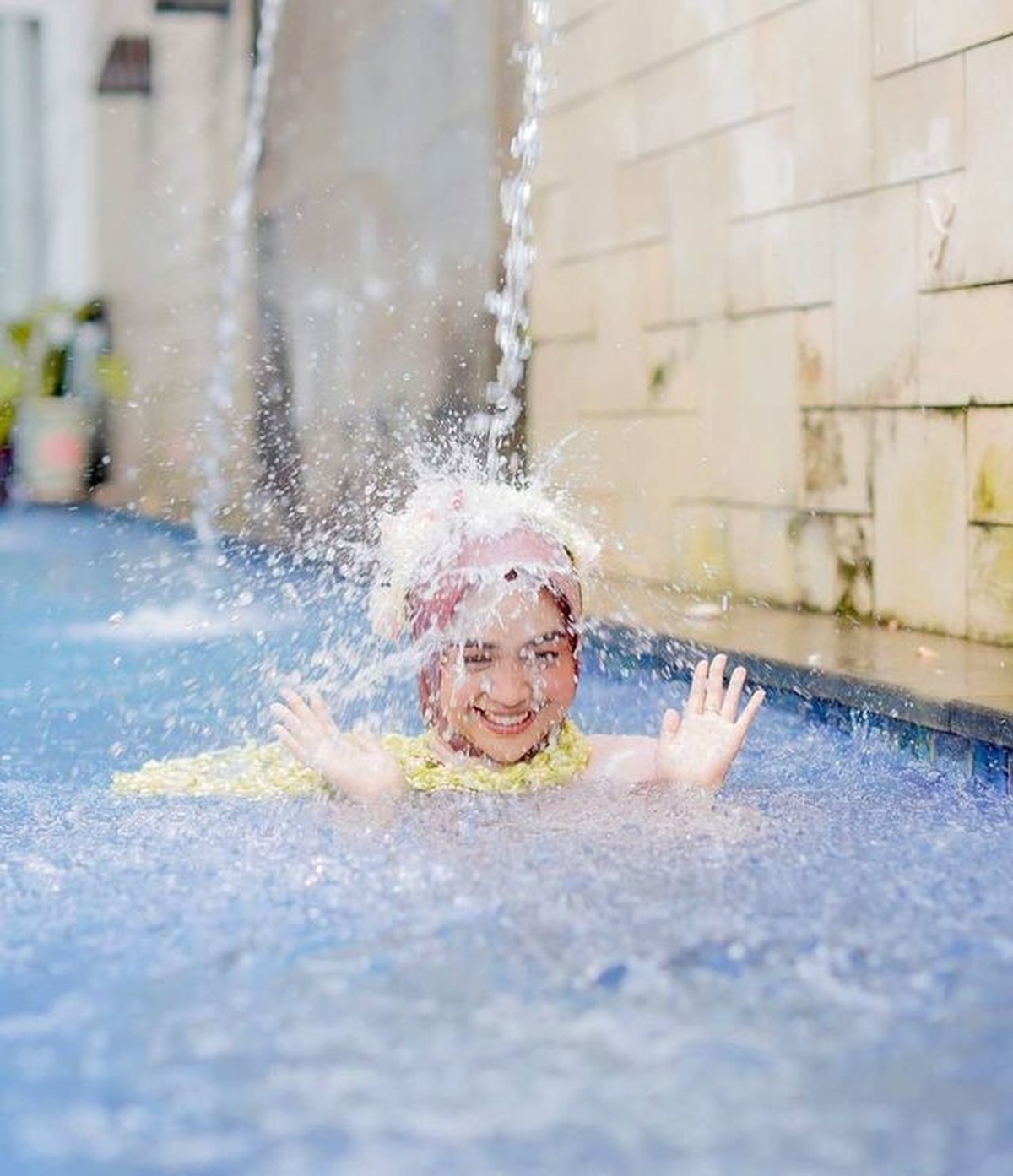 Momen Sungkeman dan Siraman Jelang Pernikahan Ria Ricis