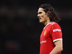 Diego Forlan: Cavani Redup di MU Musim Ini karena...