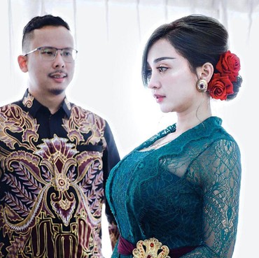 Makin Mesra, Cupi Cupita Unggah Adegan Ranjang bareng Suami