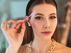 5 Inspirasi Makeup yang Cocok buat Dinner Romantis Bareng Pacar
