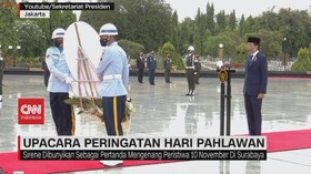 VIDEO: Jokowi sebagai Inspektur Upacara Hari Pahlawan di TMP Kalibata