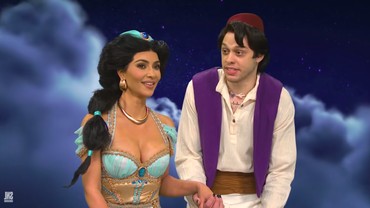 Makin Bucin, Kim Kardashian Sebut Pete Davidson Superseksi