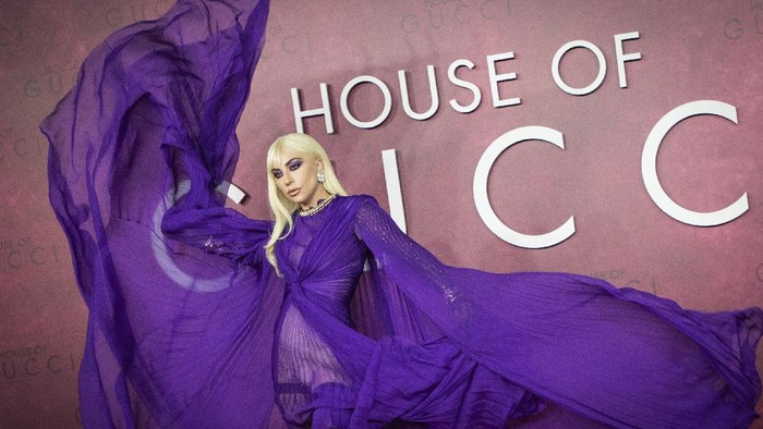 Gaya Selebriti Berbusana Gucci Paling Ikonis di Red Carpet! Dari Lady Gaga hingga Harry Styles!