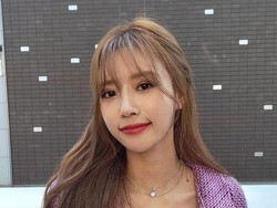 Lee Mijoo dan Pesepakbola Song Bum Keun Dikabarkan Putus