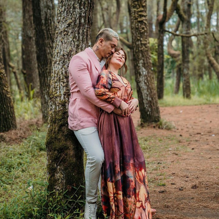 <p>Sebelum menikah, mereka sempat melakukan foto <em>prewedding</em> terlebih dahulu di beberapa lokasi. (Foto: Instagram @its.fr__)</p>
