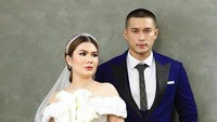 7 Potret Romantis Miller Khan dan Farina Rebecca yang Baru Menikah di Bali