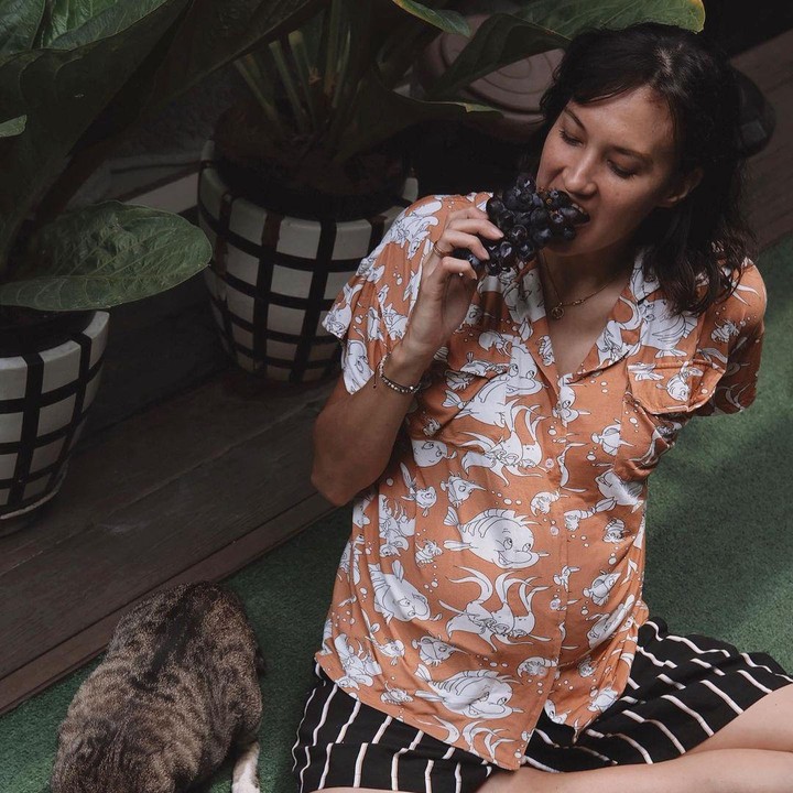 <p>Seperti kebanyakan bumil, Nadine jadi sering makan nih selama hamil. Katanya, dia makan berulang kali pun tidak akan pernah kenyang. (Foto: Instagram @nadinelist)</p>