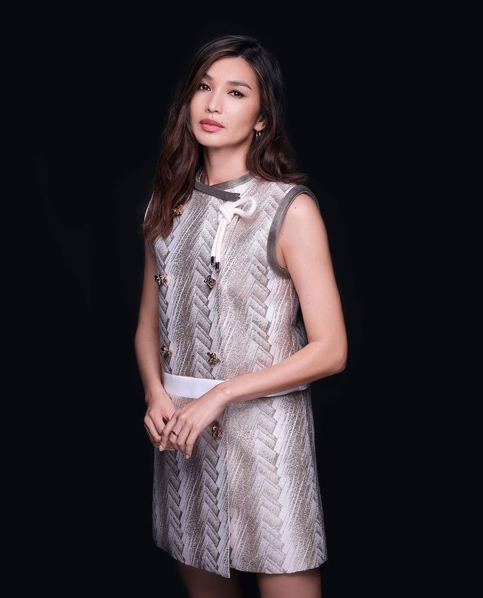 Namanya semakin dikenal berkat perannya dalam film Crazy Rich Asian dan semakin bersinar saat menjadi salah satu superhero dalam film Eternals, yaitu Sersi./Foto: Instagram.com/marvelstudios