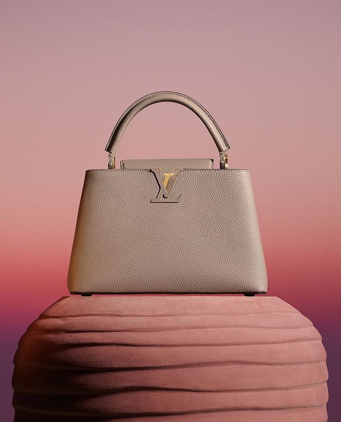 Namun di balik kesederhanaanya terdapat proses kreatif yang kompleks, dan pengerjaan yang ekstensif oleh pengrajin yang berpengalaman./Foto:Instagram.com/louisvuitton