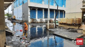 Banjir Rob Muara Baru Jakut Mulai Surut, Aroma Busuk Menusuk Hidung