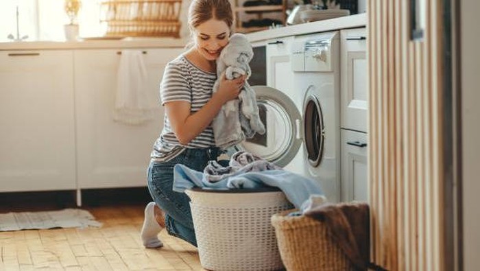 5 Kiat Merawat Bahan Katun agar Tetap Awet dan Nggak Gampang Sobek